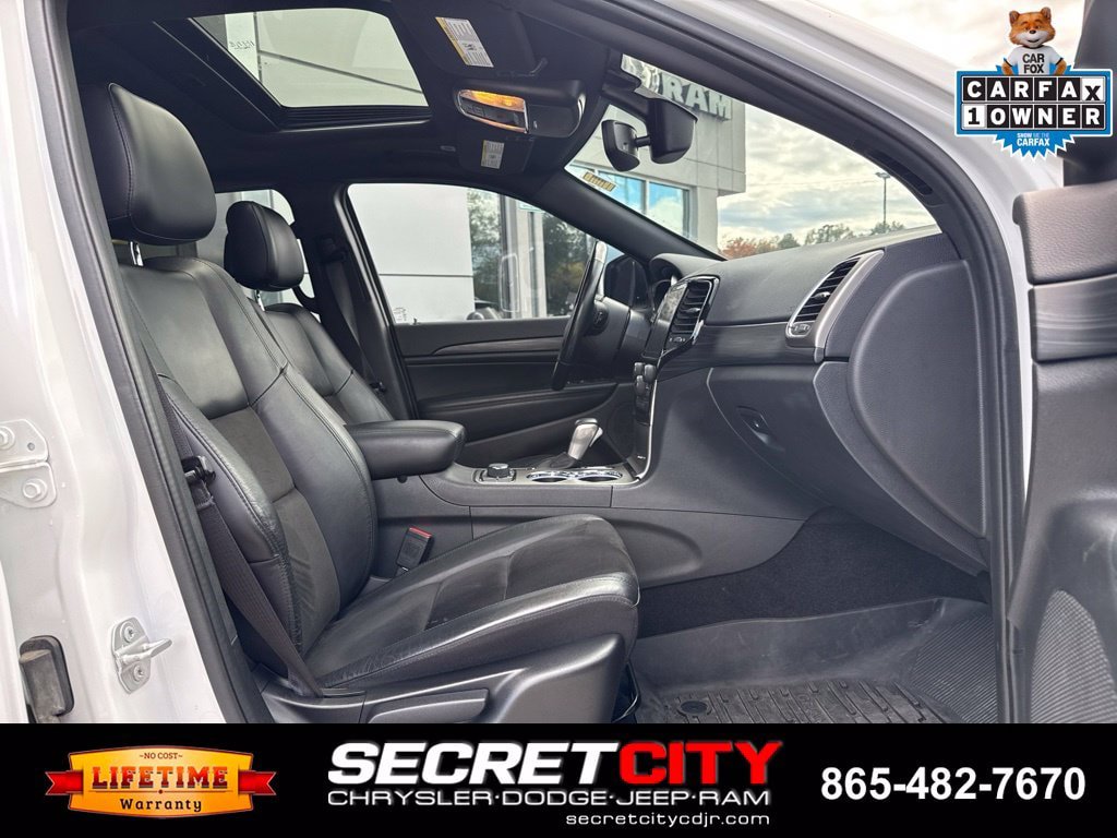 Used 2022 Jeep Grand Cherokee Laredo X AWD/4WD image 12