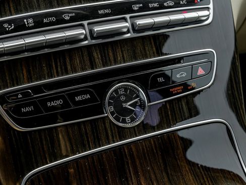 Used 2018 Mercedes-Benz C 300 Sedan w/ Multimedia Package image 29