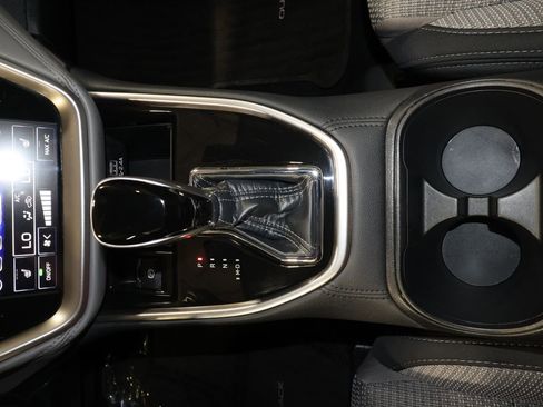 Used 2025 Subaru Outback Premium image 15