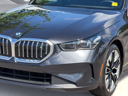 Used 2024 BMW 530i w/ Premium Package RWD image 11