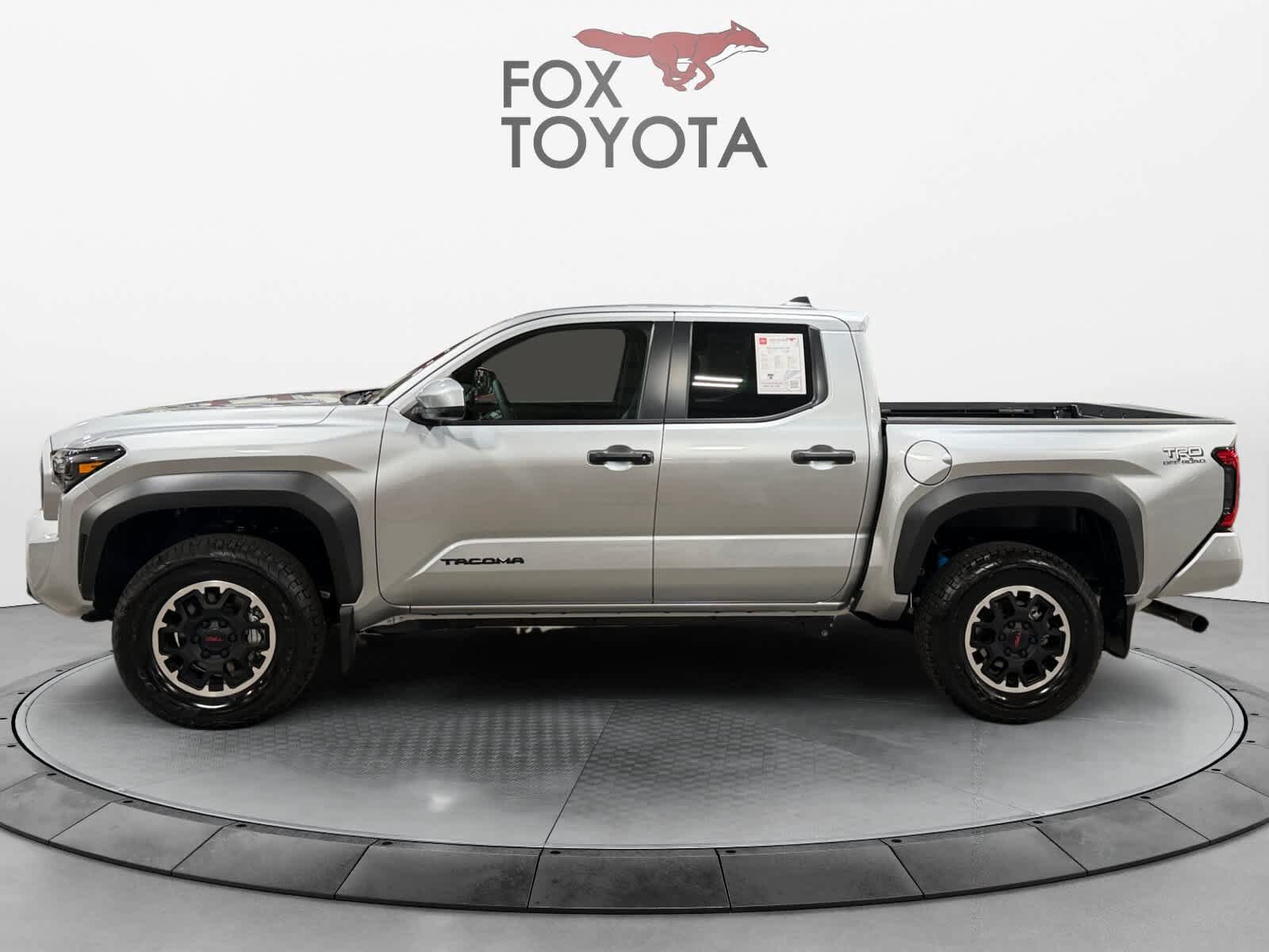 Used 2026 Toyota Tacoma TRD Off-Road AWD/4WD image 2