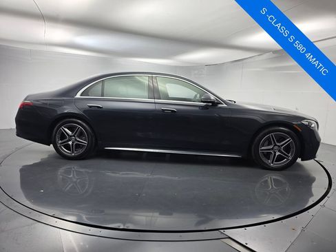 Used 2021 Mercedes-Benz S 580 4MATIC Sedan image 3