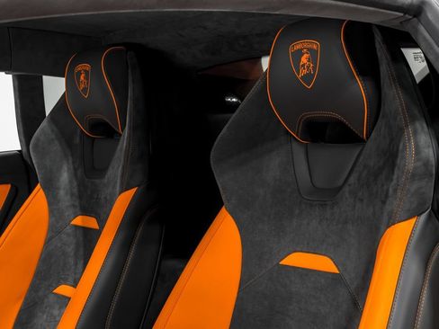 Used 2023 Lamborghini Huracan Tecnica RWD image 19
