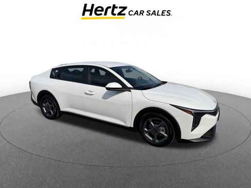 Used 2025 Kia K4 LXS image 1