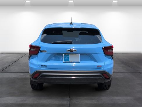 Used 2024 Chevrolet Trax RS w/ Sunroof Package FWD image 7