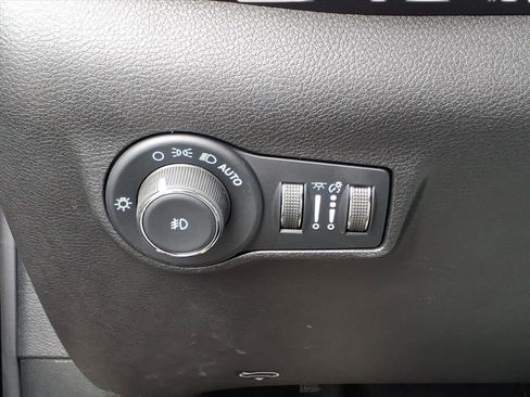 Used 2022 Jeep Compass Altitude w/ Convenience Group image 17