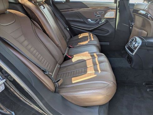 Used 2019 Mercedes-Benz S 560 4MATIC Sedan image 21