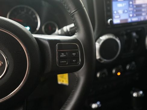 Used 2014 Jeep Wrangler Unlimited Rubicon w/ Dual Top Group AWD/4WD image 18
