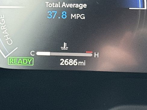 Certified 2025 Toyota RAV4 XSE w/ Advanced Technology Package image 27