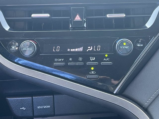 Used 2024 Toyota Camry XLE w/ Cold Weather Package FWD image 30
