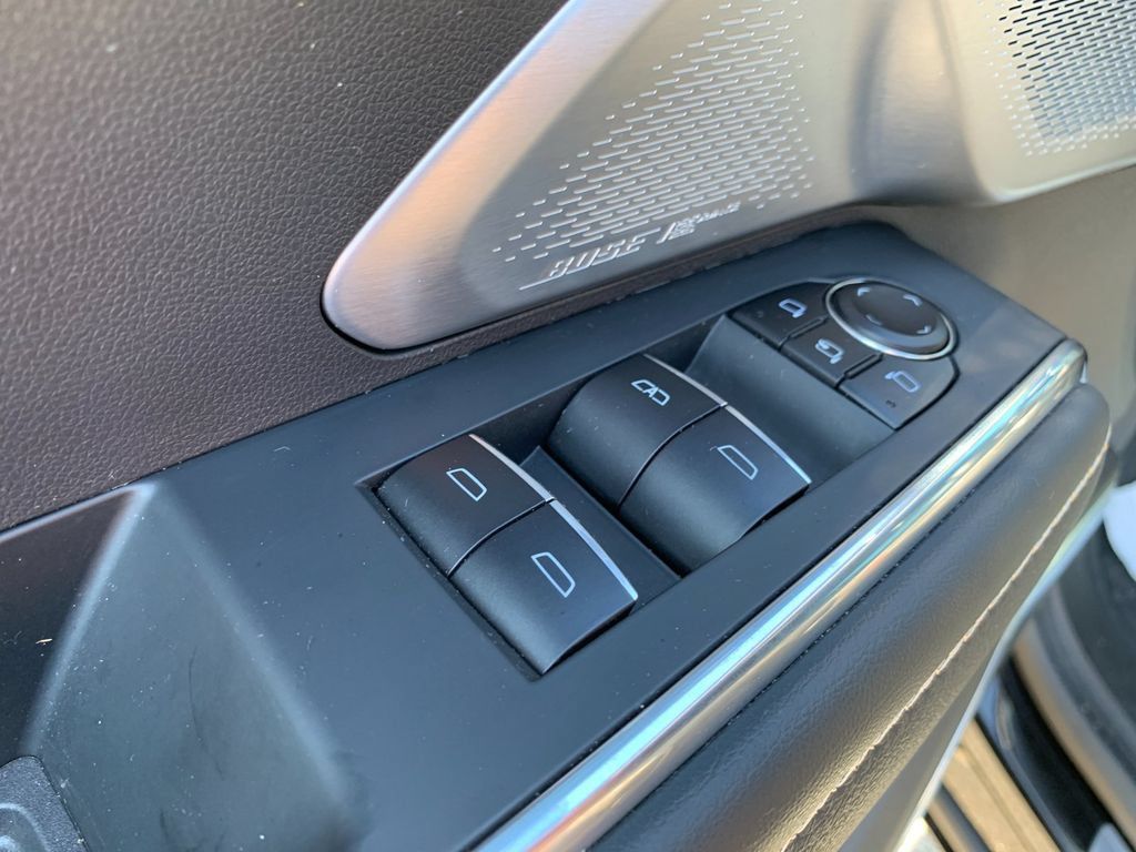Used 2025 GMC Acadia Denali w/ Super Cruise Package AWD/4WD image 13