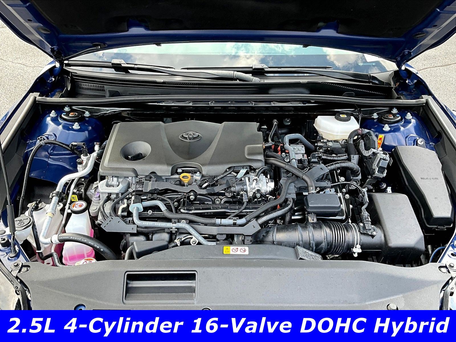 Used 2025 Toyota Camry SE FWD image 30