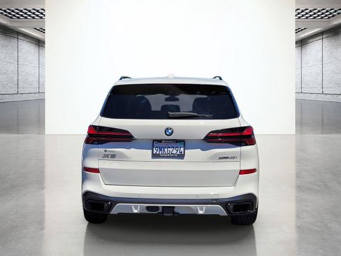 Used 2025 BMW X5 xDrive40i w/ M Sport Package AWD/4WD image 8