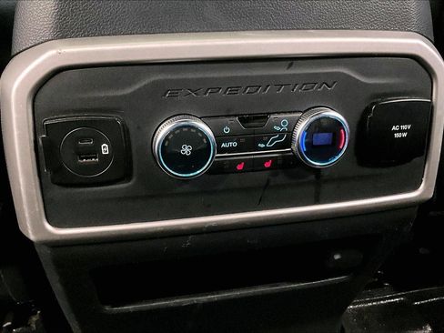 Certified 2022 Ford Expedition Max Limited image 33