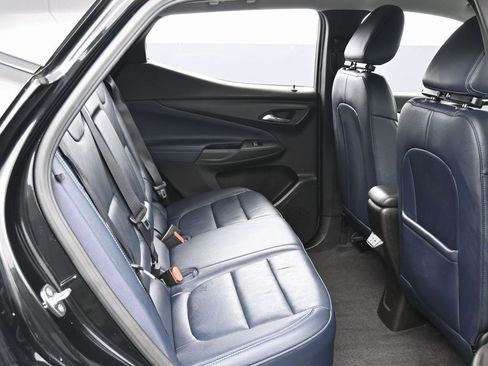 Used 2023 Chevrolet Bolt EUV LT w/ Convenience Package image 32