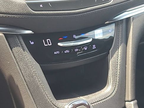Used 2022 Cadillac XT5 Luxury w/ LPO, Floor Liner Package AWD/4WD image 22