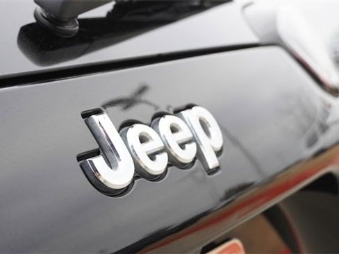 Used 2021 Jeep Cherokee Latitude Lux image 12