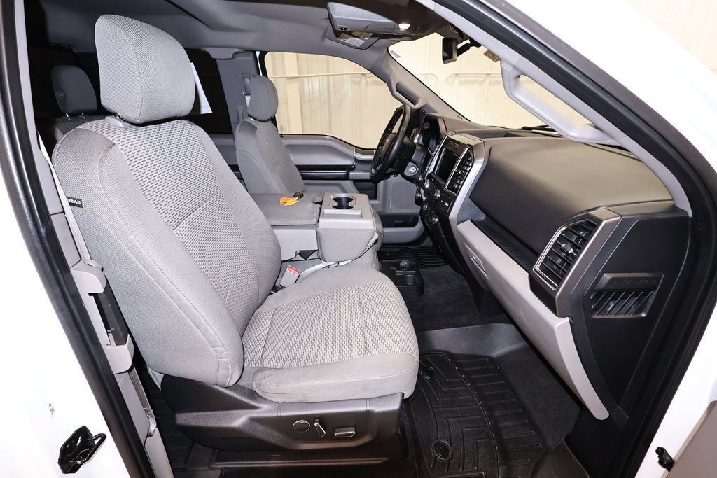 Used 2016 Ford F150 XLT w/ Equipment Group 302A Luxury AWD/4WD image 19