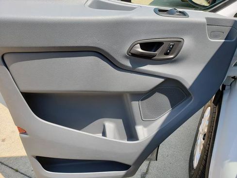 Used 2015 Ford Transit 350 XLT image 11