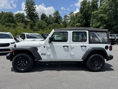 Used 2023 Jeep Wrangler Unlimited Sport AWD/4WD image 8