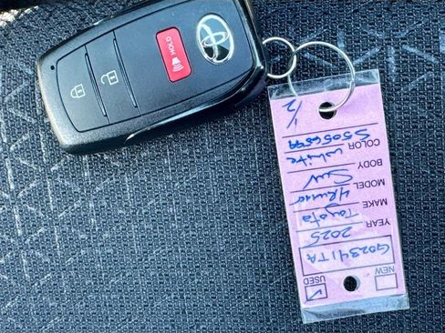 Used 2025 Toyota 4Runner SR5 image 36