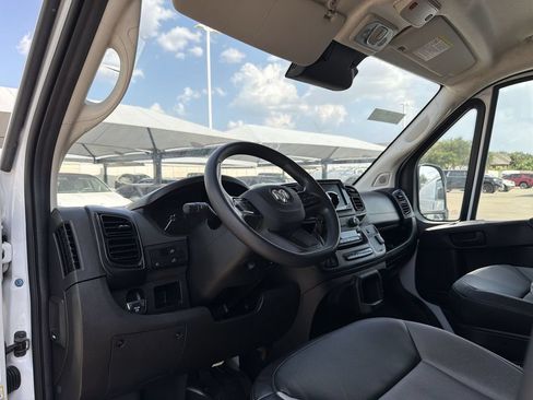Used 2024 RAM ProMaster 2500 w/ Convenience Group FWD image 7