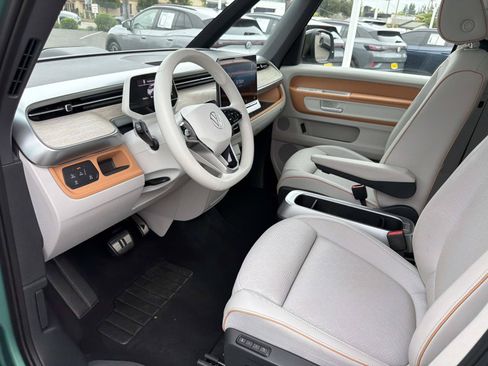 Certified 2025 Volkswagen ID. Buzz 1st Edition AWD/4WD image 12
