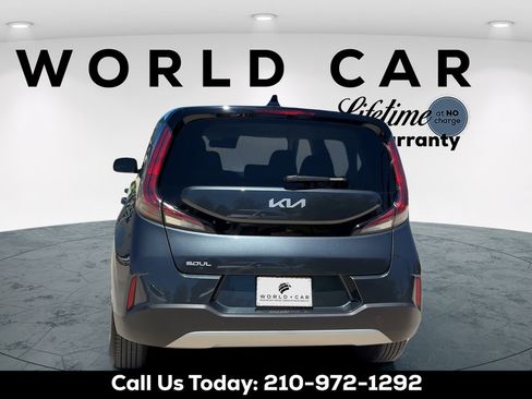 Used 2025 Kia Soul LX w/ LX Technology Package FWD image 6