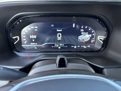 Used 2023 GMC Yukon Denali w/ Denali Reserve Package image 22