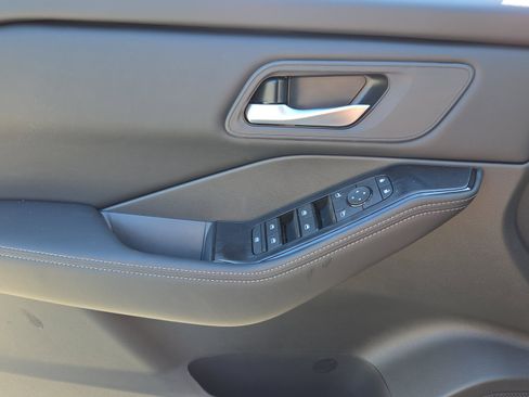 New 2026 Nissan Rogue SV FWD image 30