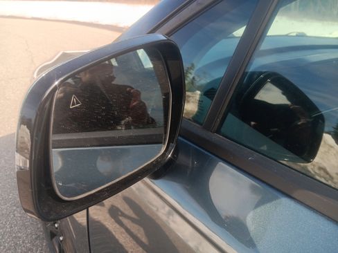 Used 2023 Kia Carnival SX image 10