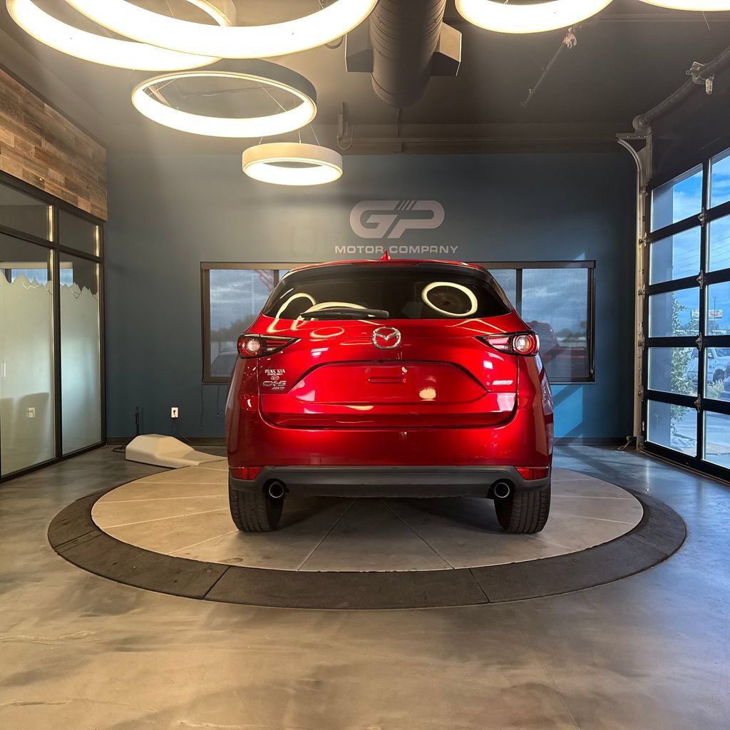 Used 2017 MAZDA CX-5 Grand Touring w/ Premium Package AWD/4WD image 4