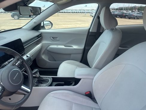 Used 2025 Hyundai Kona SEL FWD image 39
