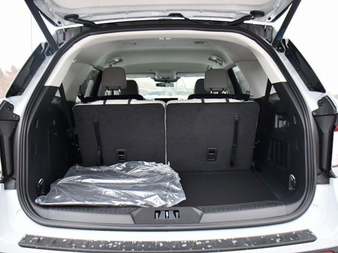 Used 2026 Ford Explorer Active w/ Active Comfort Package image 19