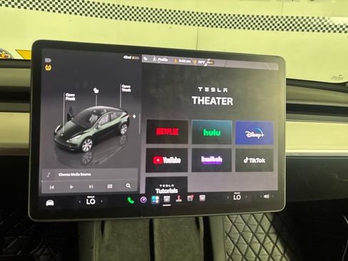 Used 2023 Tesla Model Y Long Range AWD/4WD image 35