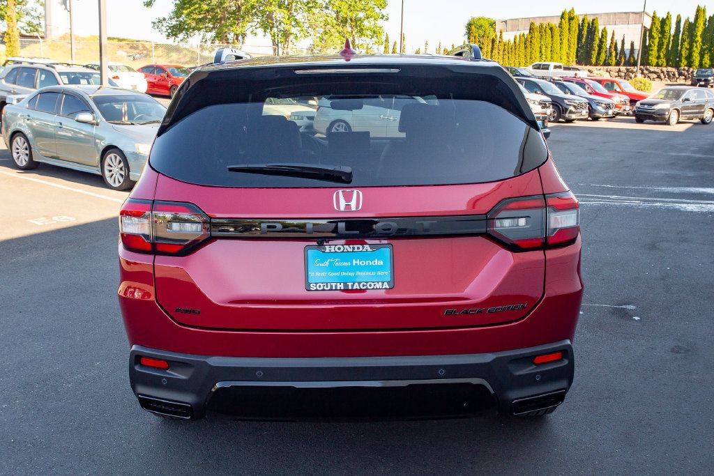 New 2026 Honda Pilot Black Edition image 7