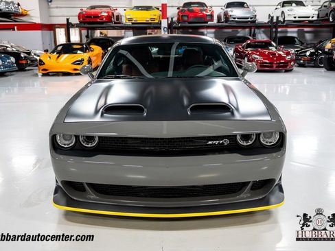 Used 2019 Dodge Challenger SRT Hellcat Redeye image 3