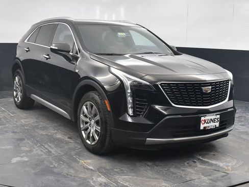Used 2023 Cadillac XT4 Premium Luxury w/ Cold Weather Package image 2