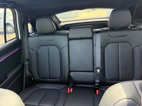 Used 2024 Jeep Wagoneer Launch Edition AWD/4WD image 23