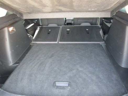 Used 2024 Chevrolet Trax ACTIV w/ Sunroof Package FWD image 32