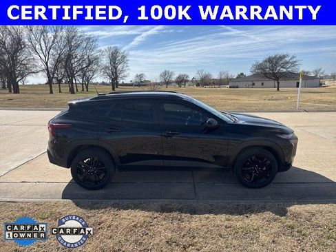 Used 2025 Chevrolet Trax ACTIV w/ Driver Confidence Package image 2