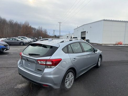 Used 2017 Subaru Impreza 2.0i Premium image 6