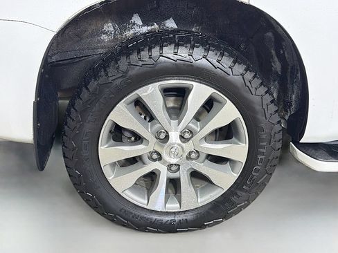 Used 2017 Toyota Sequoia Limited w/ Safety & Convenience Package AWD/4WD image 30