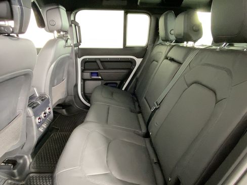 Used 2023 Land Rover Defender 110 V8 image 21