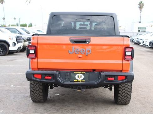 Used 2023 Jeep Gladiator Rubicon w/ LED Lighting Group AWD/4WD image 4