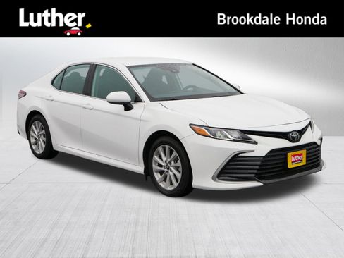 Used 2024 Toyota Camry LE image 1