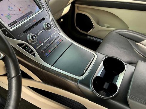 Used 2019 Lincoln Nautilus Reserve image 14