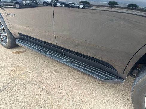 Used 2021 Chevrolet Tahoe RST RWD image 11