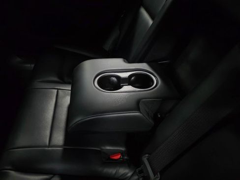 Used 2020 Tesla Model Y Long Range image 17