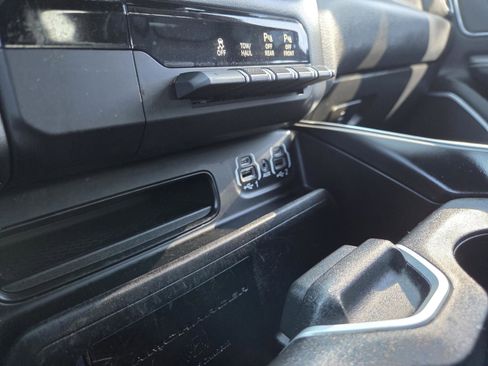 Used 2020 RAM 1500 Laramie AWD/4WD image 19